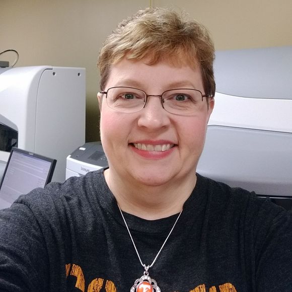 Meet your Posher, Tracie - Picture 1 of 1